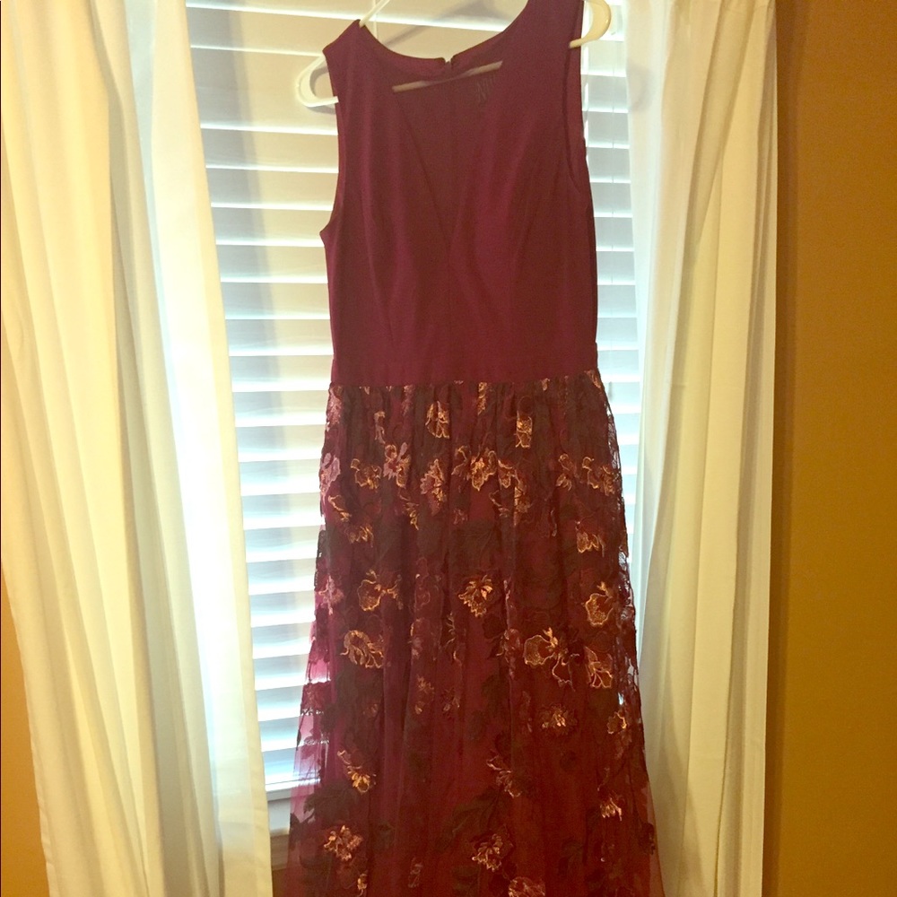 Nightway Gown